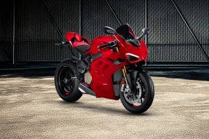 Front Right View of Panigale V4