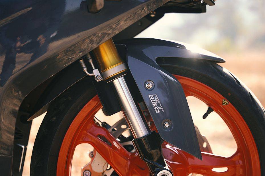 Front Suspension View of Apache RR 310