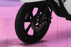 Front Tyre View of Eeva ZX+