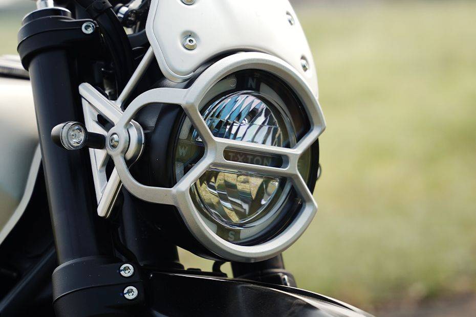 Head Light of Crossfire 500