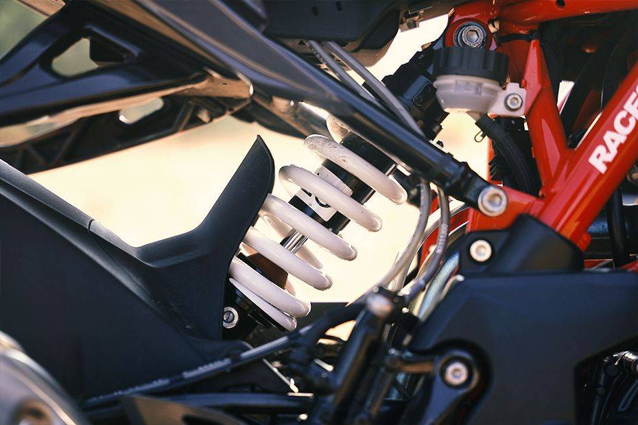 Rear Suspension View of Apache RR 310