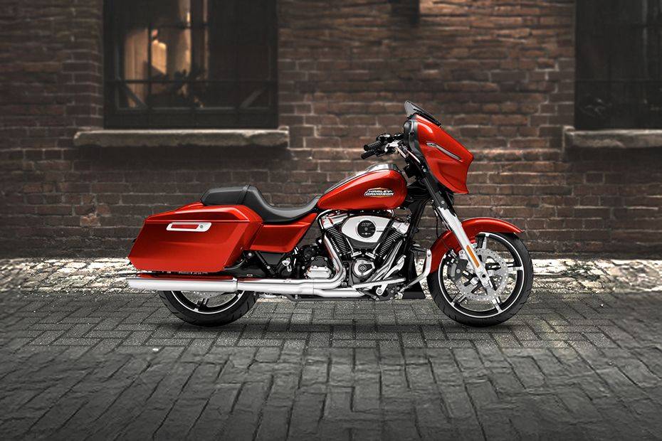 Right Side View of Street Glide