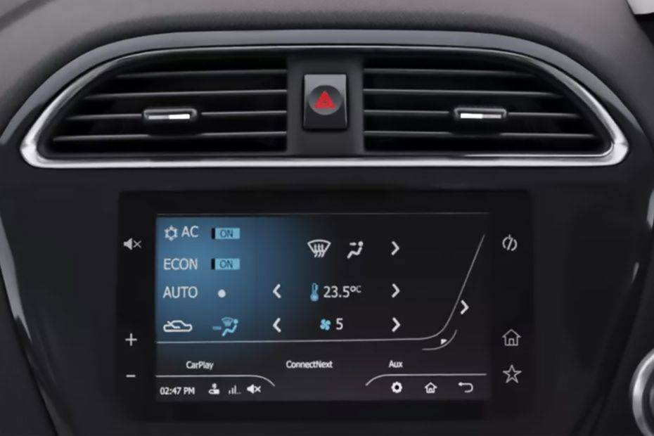 AC controls Image of Tigor