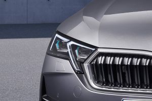 Headlamp Image of Octavia 2025