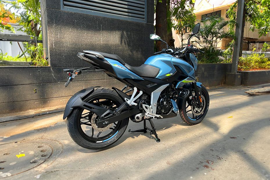 Rear Right View of Pulsar N160