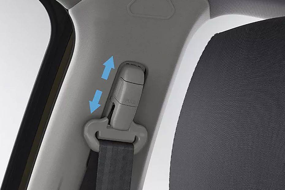 Seat belt height adjuster Image of Altroz