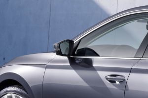 Side mirror rear angle Image of Octavia 2025