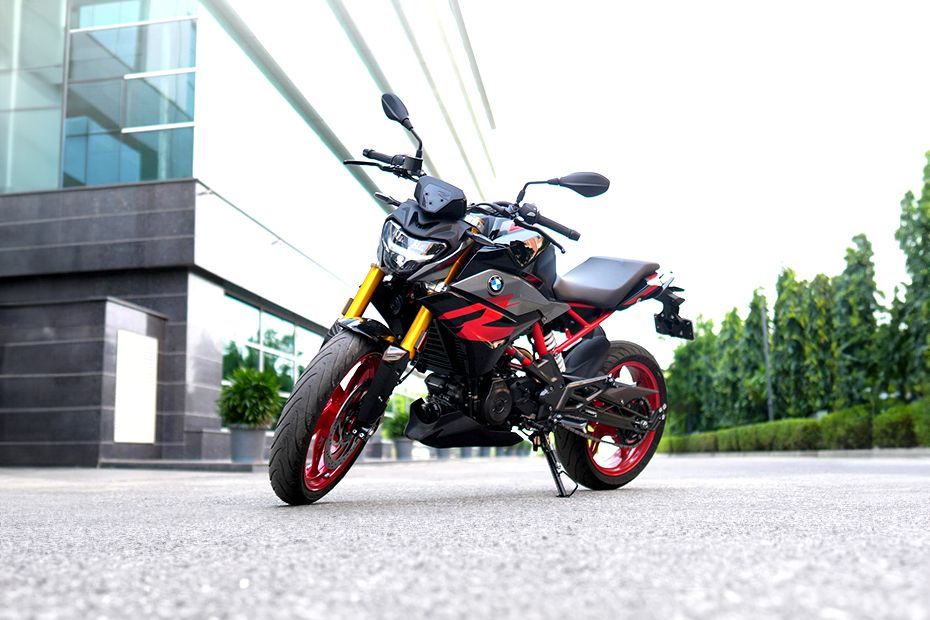 Front Left View of G 310 R