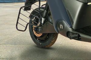 Front Mudguard & Suspension of Diplos Pro