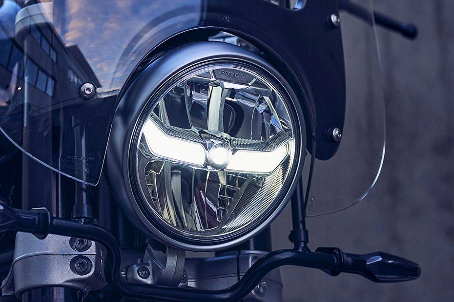 Head Light of R 12