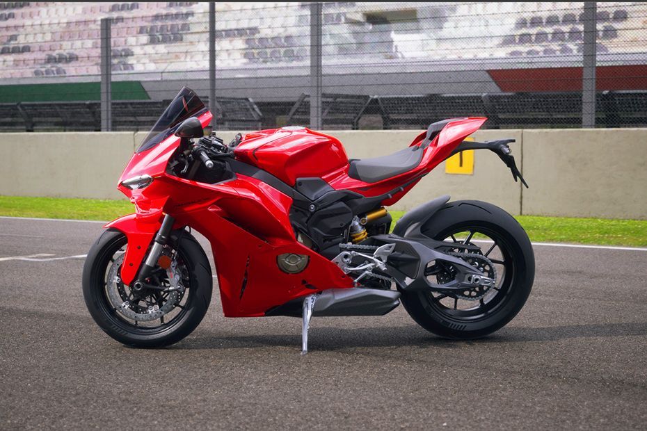 Left Side View of Panigale V4