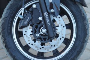 Front Brake View of Zaeden+