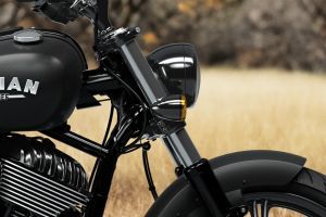 Front Mudguard & Suspension of Chief Dark Horse