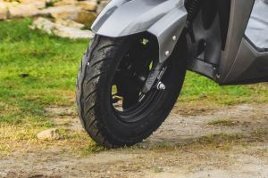 Front Tyre View of Knight