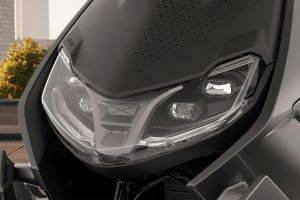 Head Light of CE 04