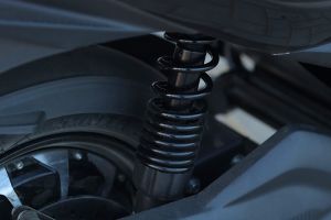 Rear Suspension View of Zaeden+