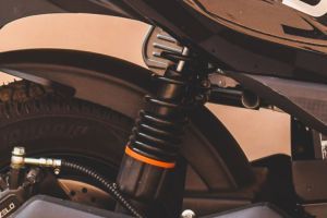 Rear Suspension View of Zaeden