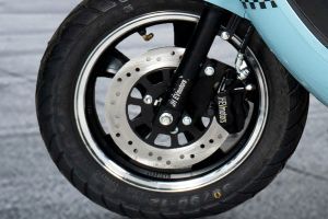 Front Brake View of Alfa R5