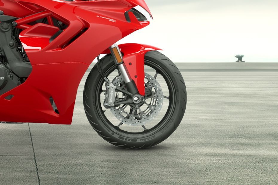 Front Tyre View of SuperSport 950