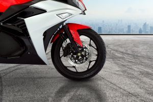 Front Tyre View of Delta R3