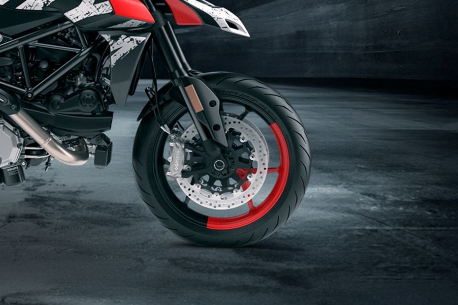 Front Tyre View of Hypermotard 950