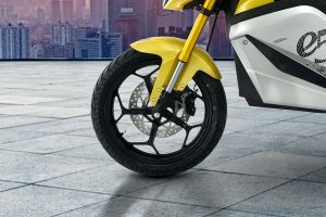 Front Tyre View of Delta E5
