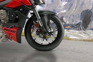 Front Tyre View of Streetfighter V4
