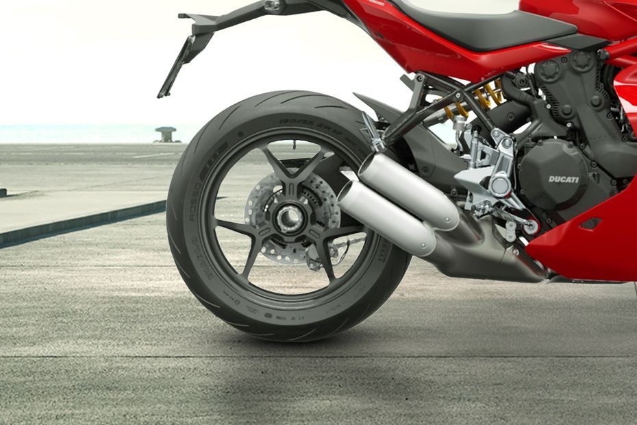 Rear Tyre View of SuperSport 950