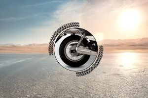 Rear Tyre View of Avenger Cruise 220