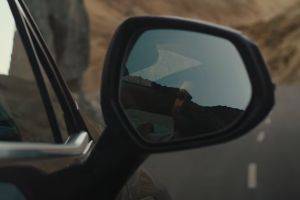 Side mirror rear angle Image of Gloster