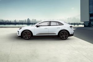 Side view Image of Macan EV
