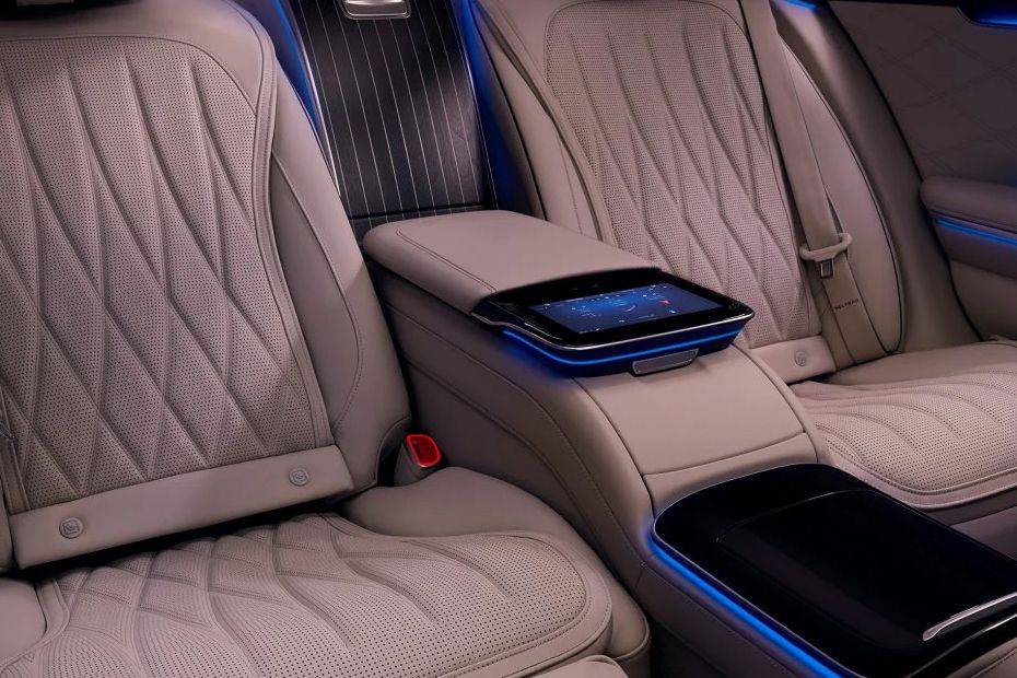 Rear Arm Rest Close View Image of AMG S 63