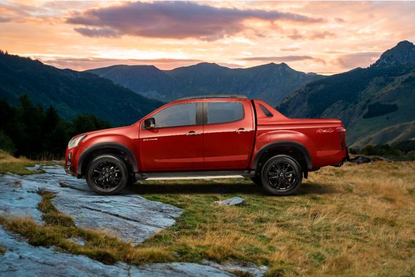 ISUZU V-Cross Price, 4x4 SUV, Images, colours, Reviews Specs