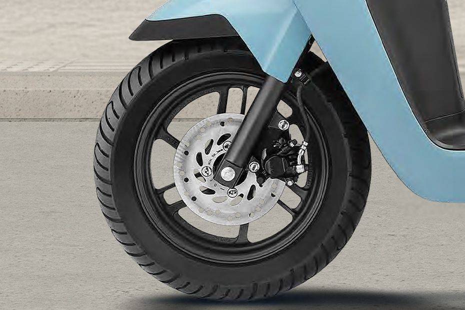 Front Tyre View of Activa e