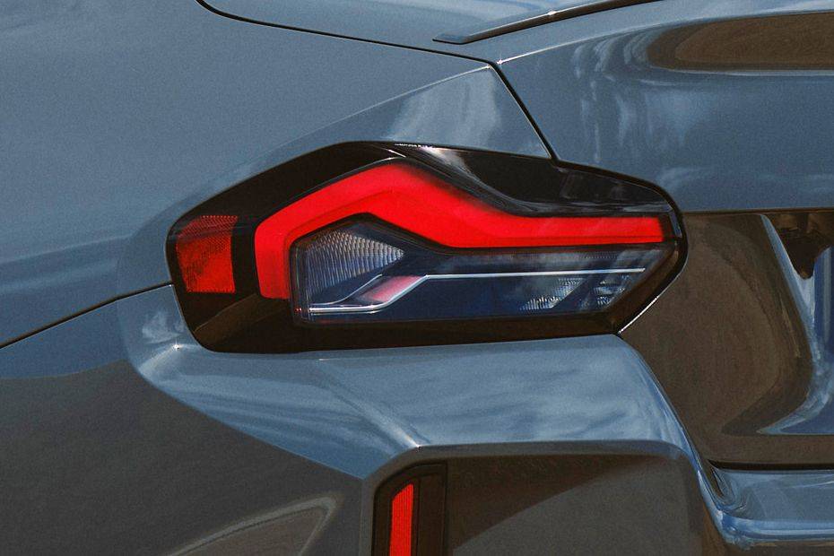 Tail lamp Image of M2