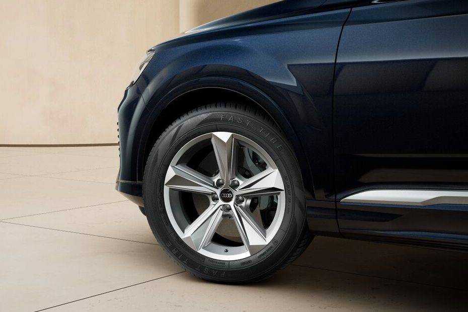 Wheel arch Image of Q7