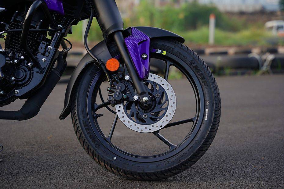 Front Tyre View of Pulsar N125