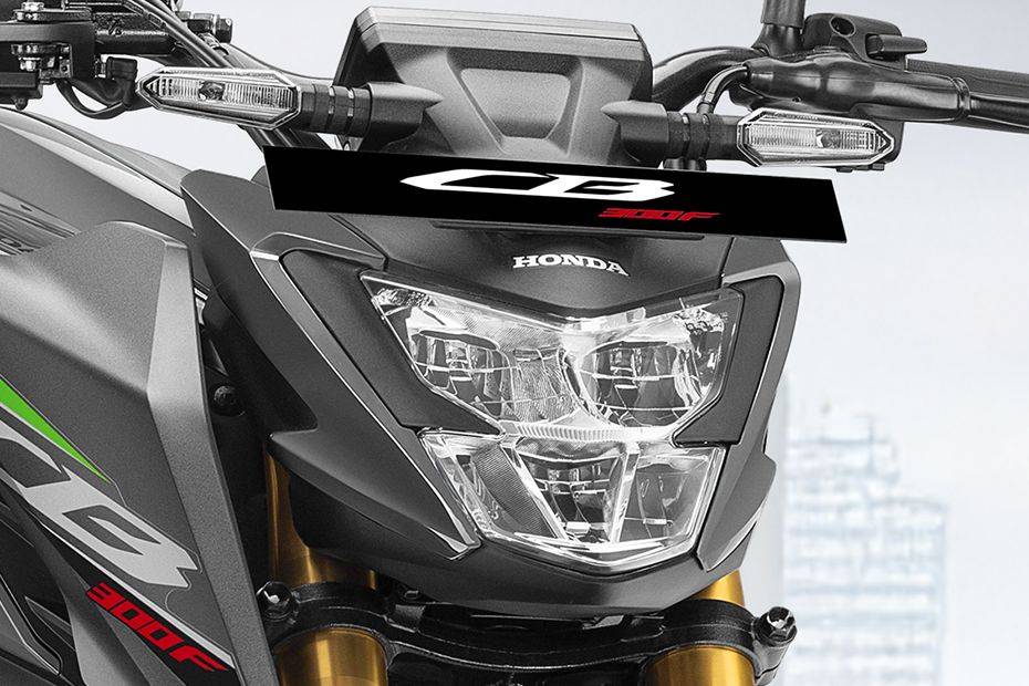 Head Light of CB300F Flex-Fuel