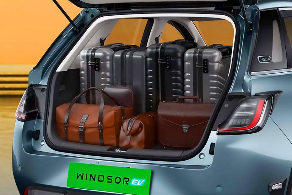 Boot with standard luggage Image of Windsor EV