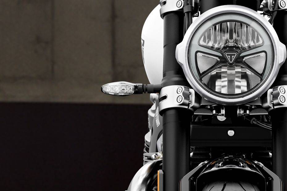 Front Indicator View of Speed Twin 1200