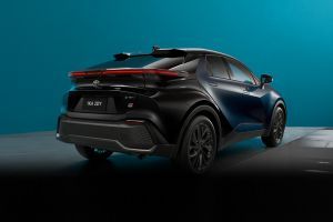 Rear 3/4 Right Image of C-HR