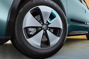 Alloy wheel Image of Windsor EV