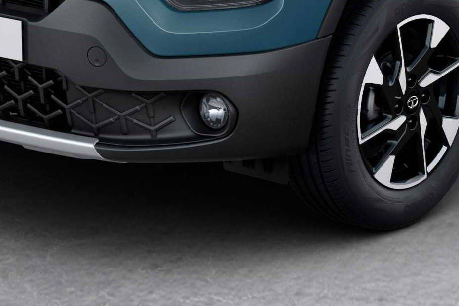 Fog lamp with control Image of Punch
