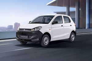 Front 1/4 left Image of Alto Tour H1