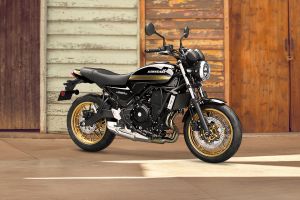 Front Right View of Z650RS