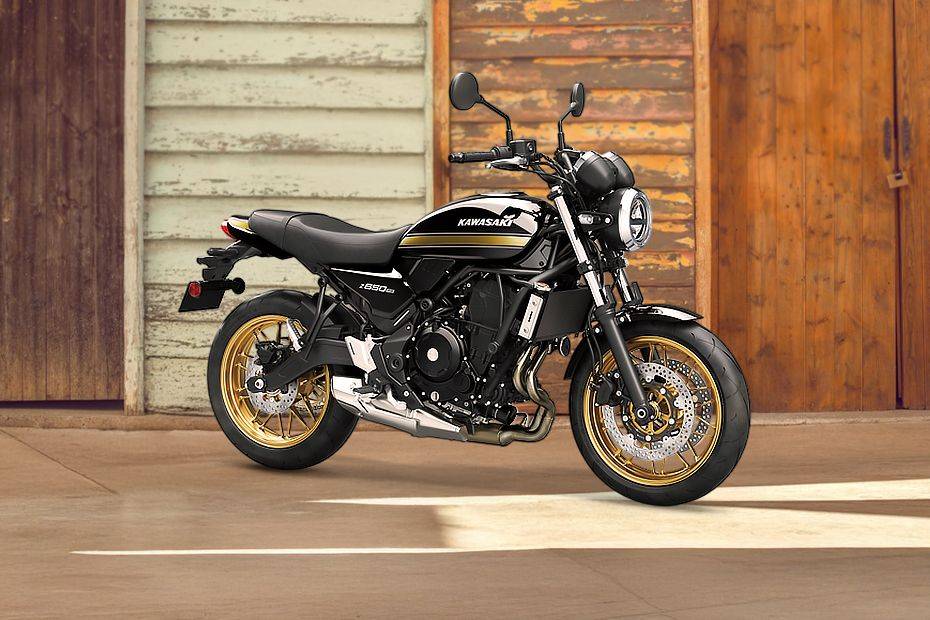 Front Right View of Z650RS