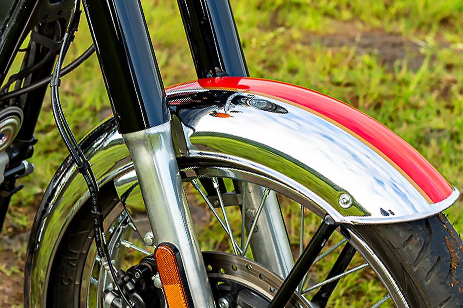 Front Suspension View of Classic 350