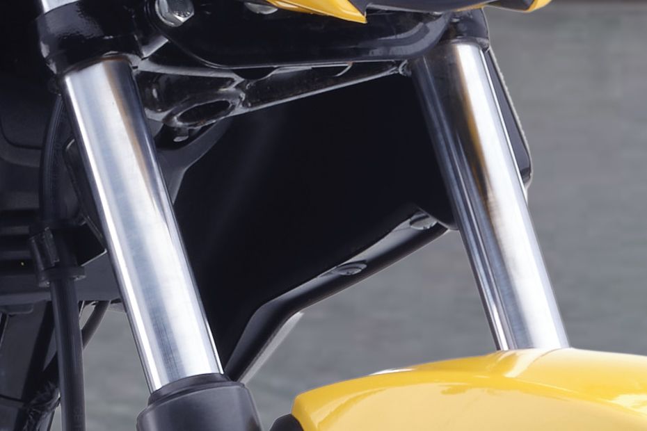 Front Suspension View of Raider