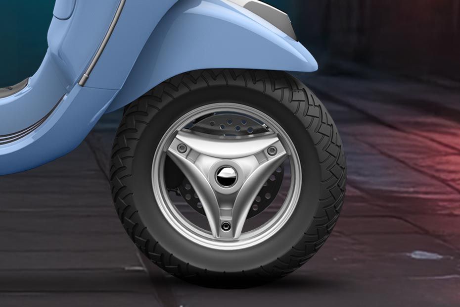 Front Tyre View of ZX