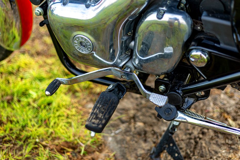 Gear Lever View of Classic 350